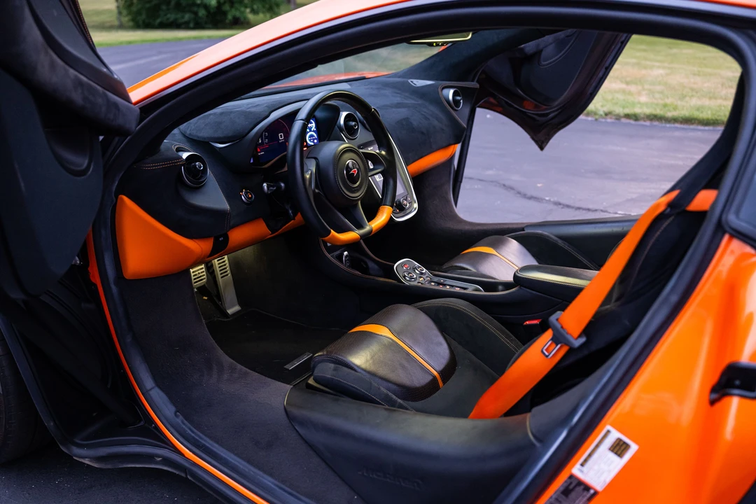 2016 McLaren 570S - Image 5 of 31