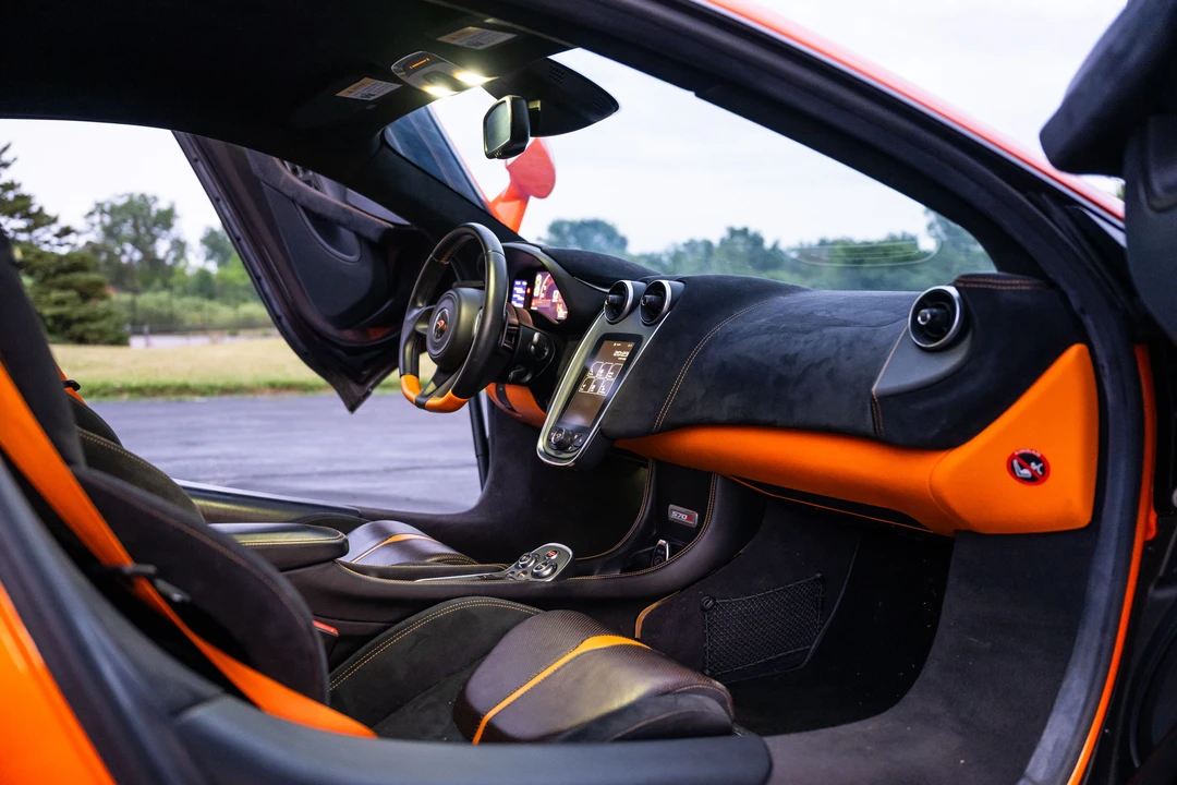 2016 McLaren 570S - Image 19 of 31