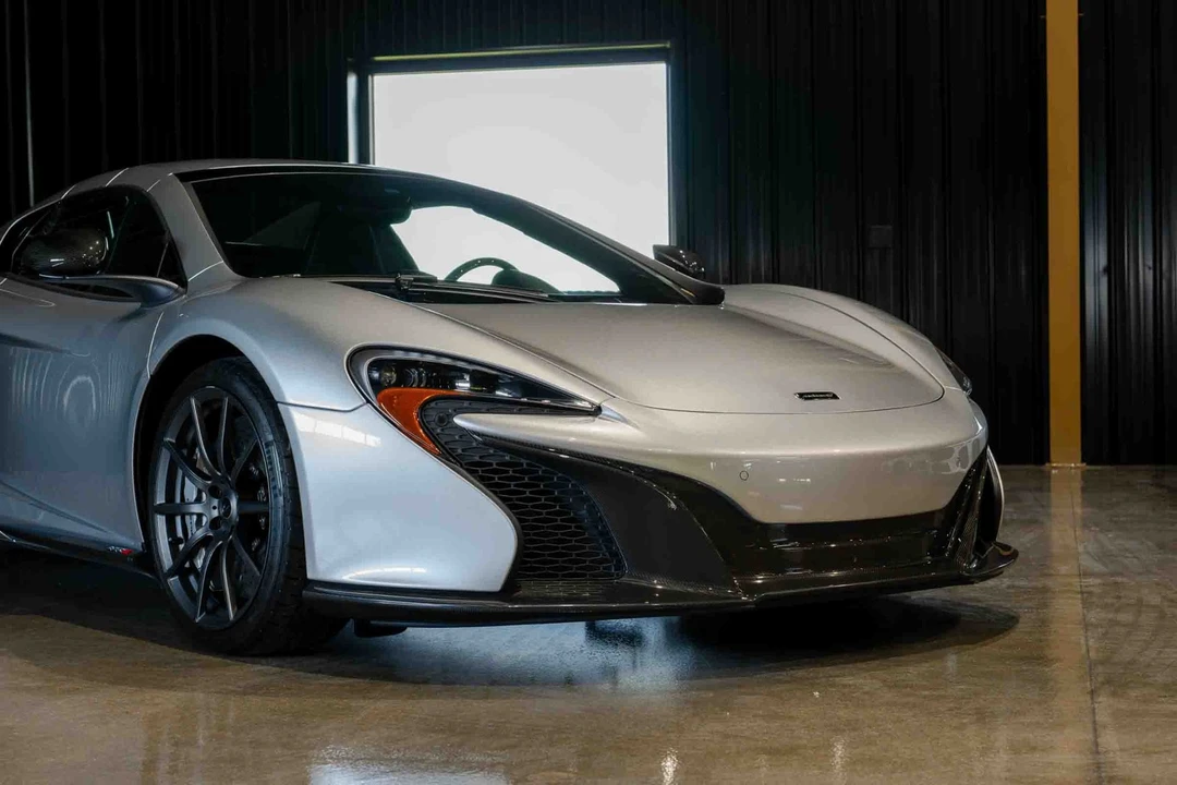 2016 McLaren 650S - Image 8 of 31