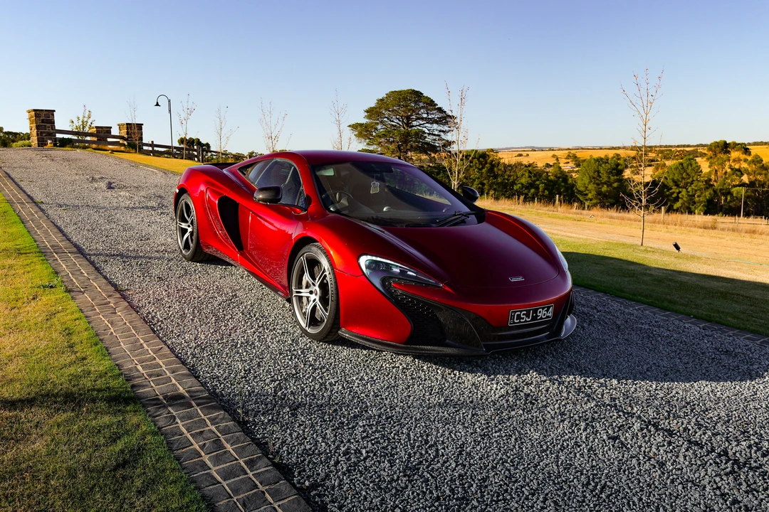 2016 McLaren 650S - Image 11 of 31