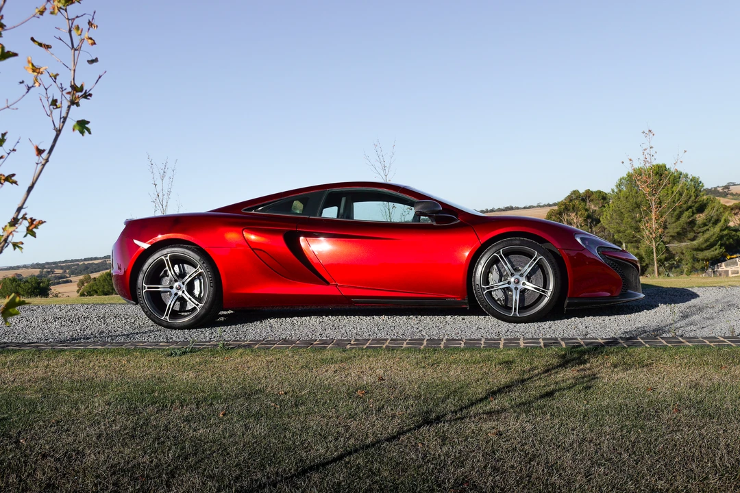 2016 McLaren 650S - Image 4 of 31