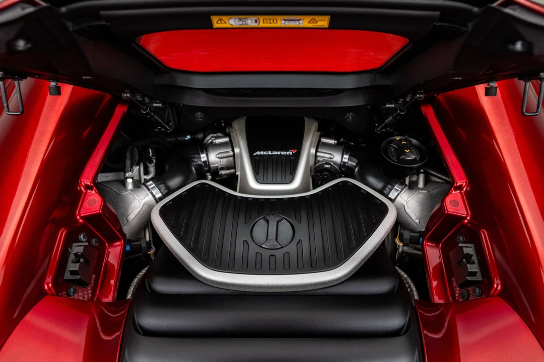 2016 McLaren 650S - Image 5 of 31