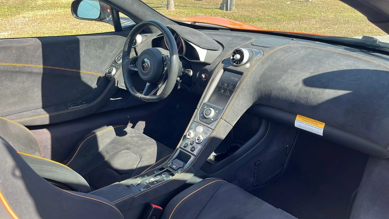 2016 McLaren 650S Spider - Image 17 of 21