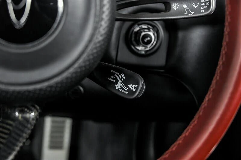 2016 McLaren 650S Spider - Image 25 of 31