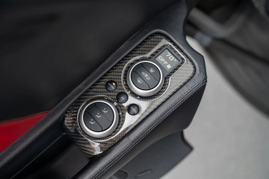 2016 McLaren 650S Spider - Image 25 of 31