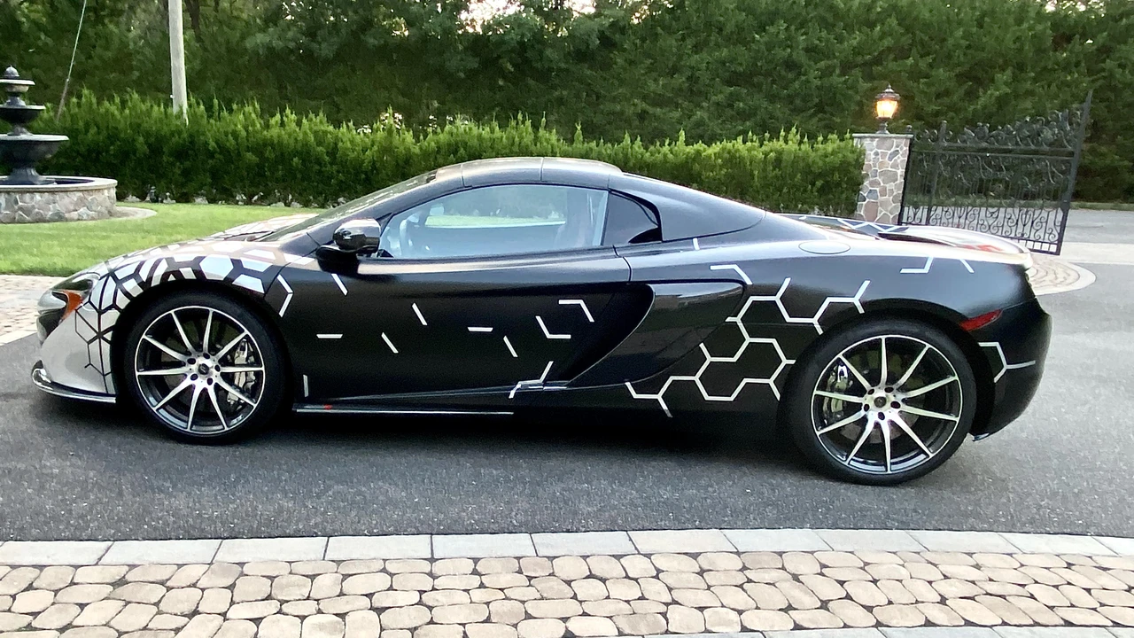 2016 McLaren 650S Spider - Image 21 of 31