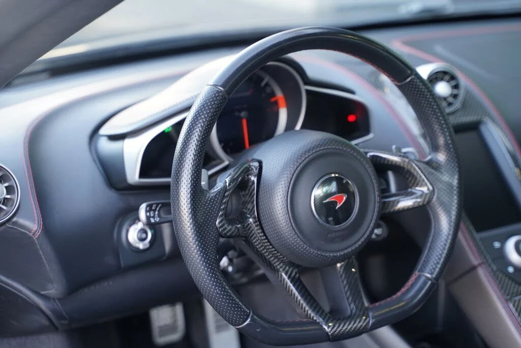 2016 McLaren 650S Spider - Image 14 of 31