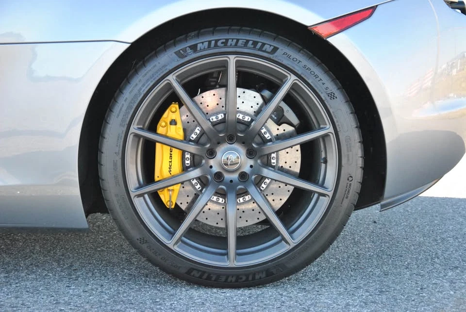 2016 McLaren 650S Spider - Image 9 of 13