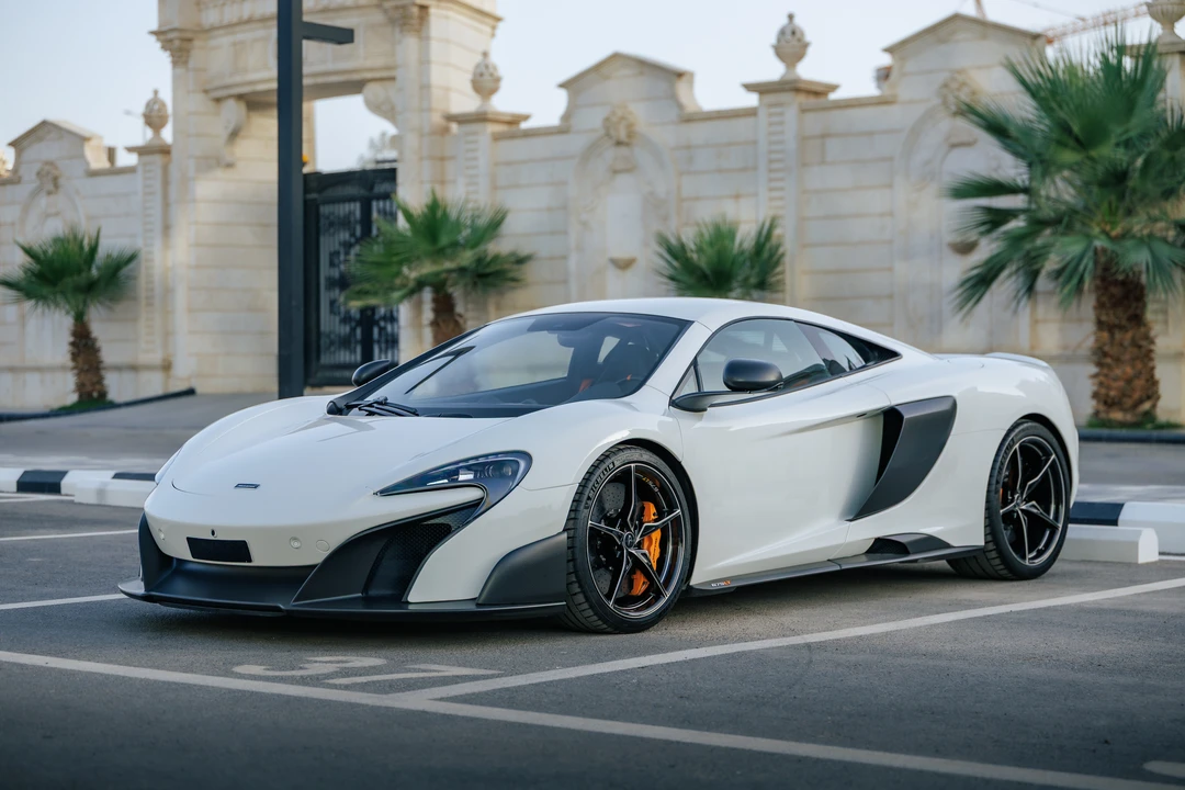 2016 McLaren 675LT Coupe - Image 10 of 31