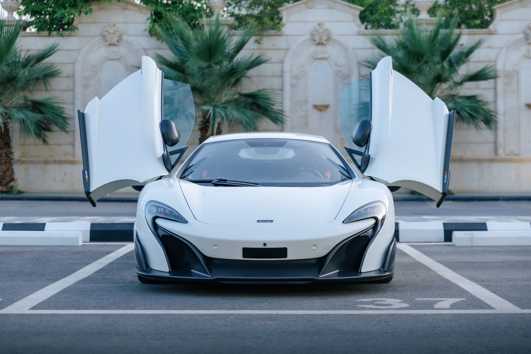 2016 McLaren 675LT Coupe - Image 8 of 31