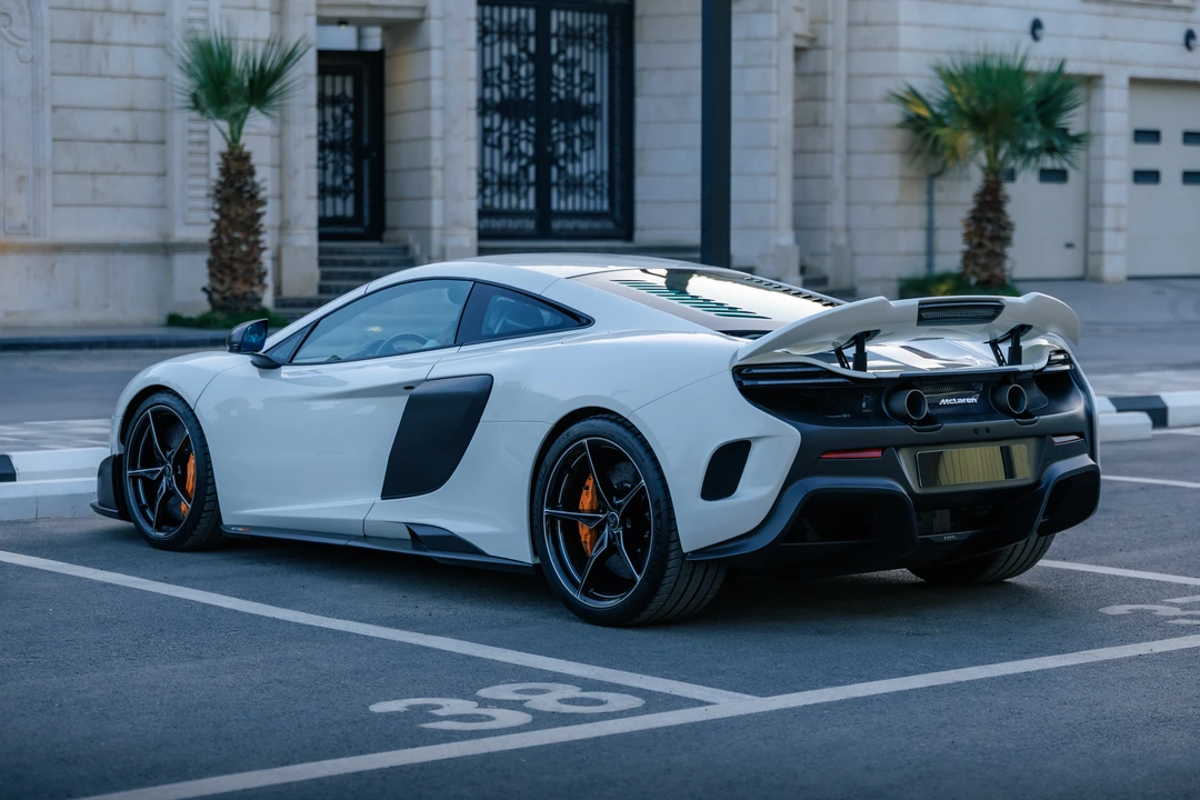 2016 McLaren 675LT Coupe - Image 3 of 31