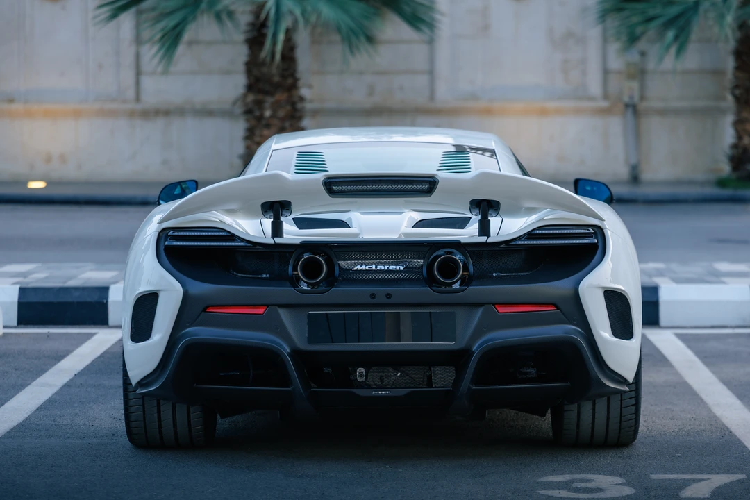 2016 McLaren 675LT Coupe - Image 11 of 31