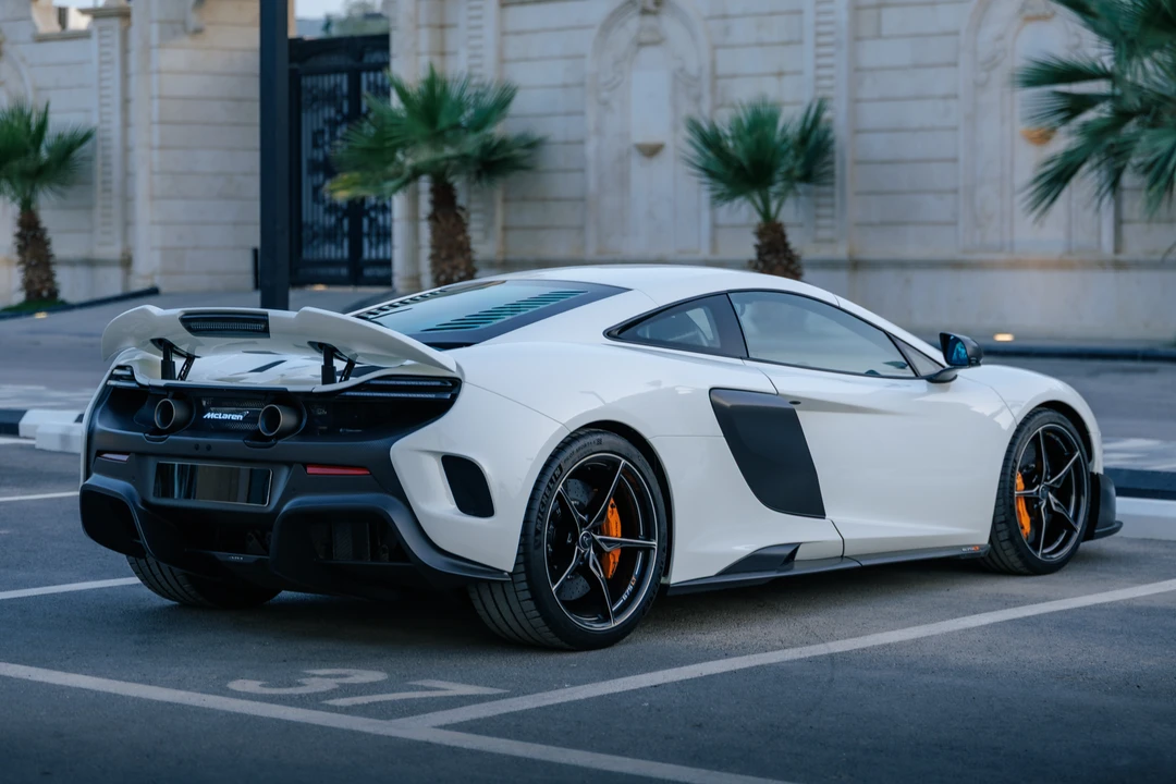 2016 McLaren 675LT Coupe - Image 5 of 31