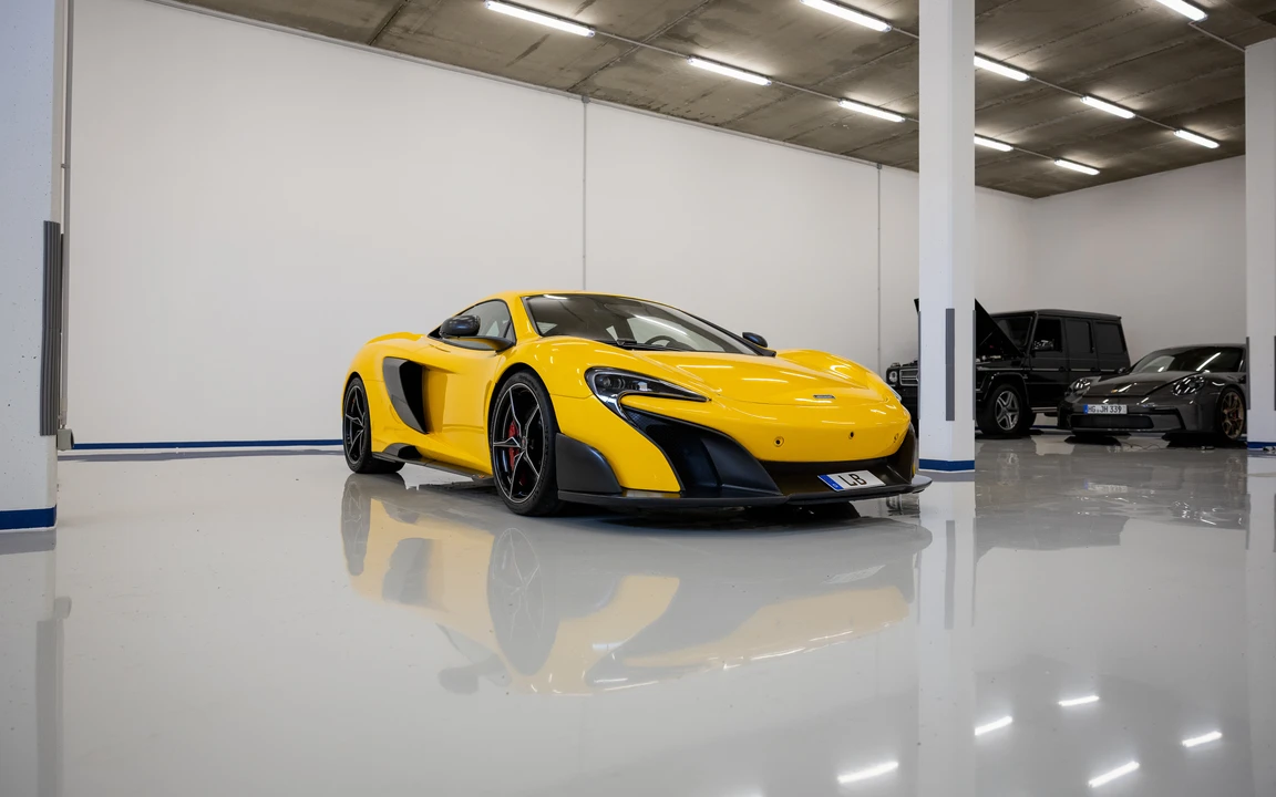 2016 McLaren 675LT - Image 3 of 31