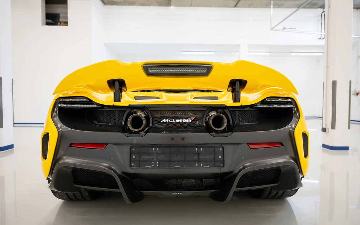 2016 McLaren 675LT - Image 6 of 31
