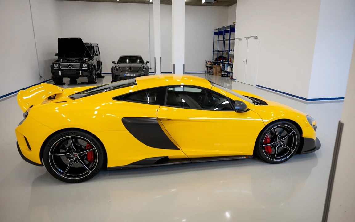 2016 McLaren 675LT - Image 4 of 31