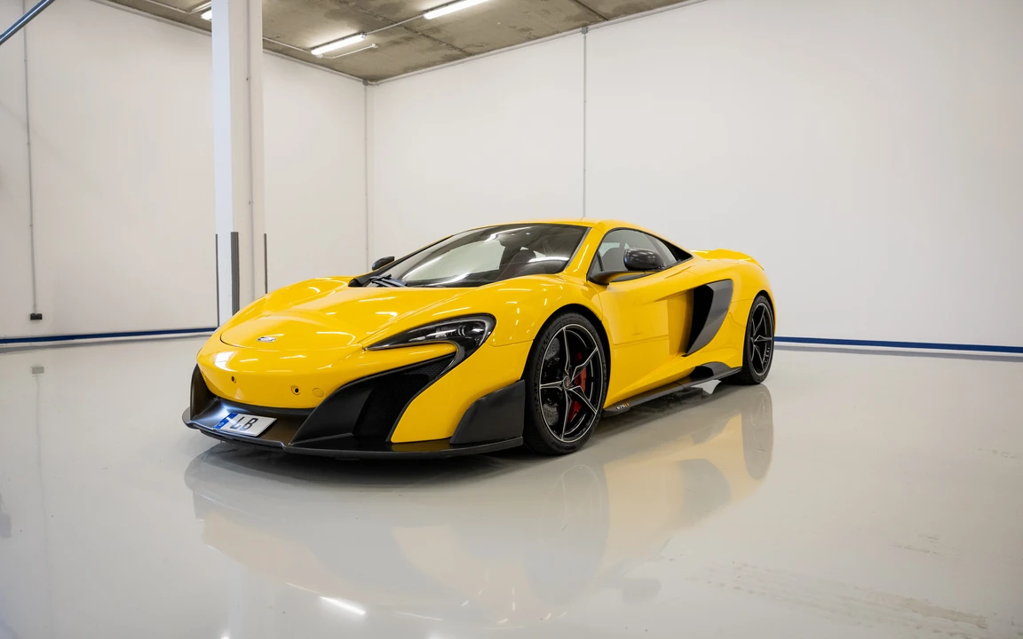 2016 McLaren 675LT - Image 9 of 31