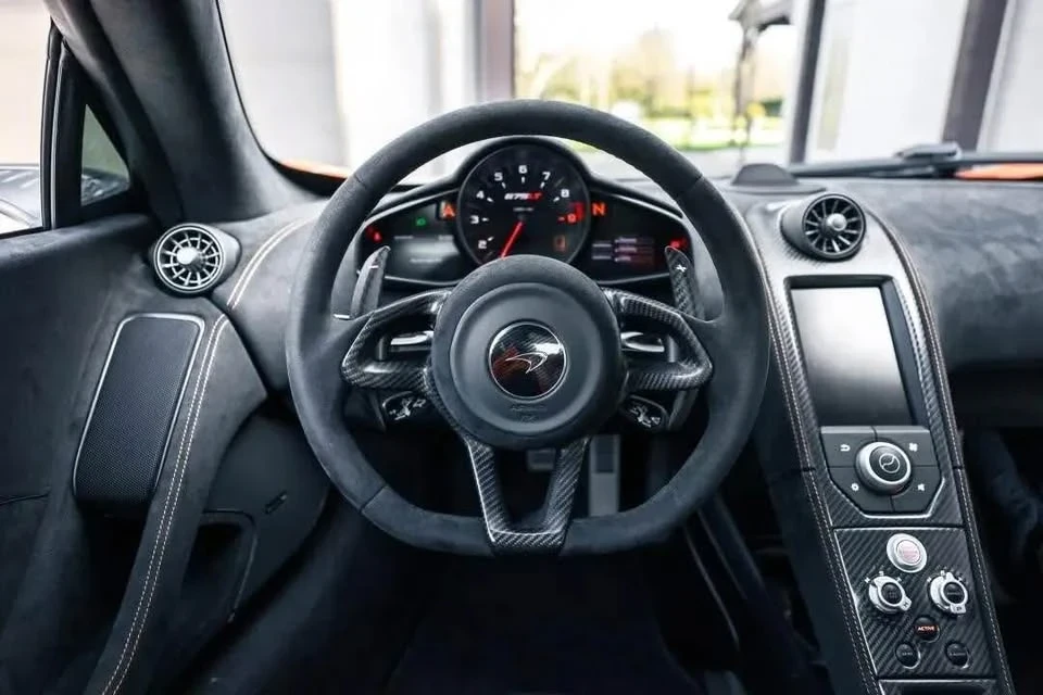 2016 McLaren 675LT Coupe - Image 6 of 10