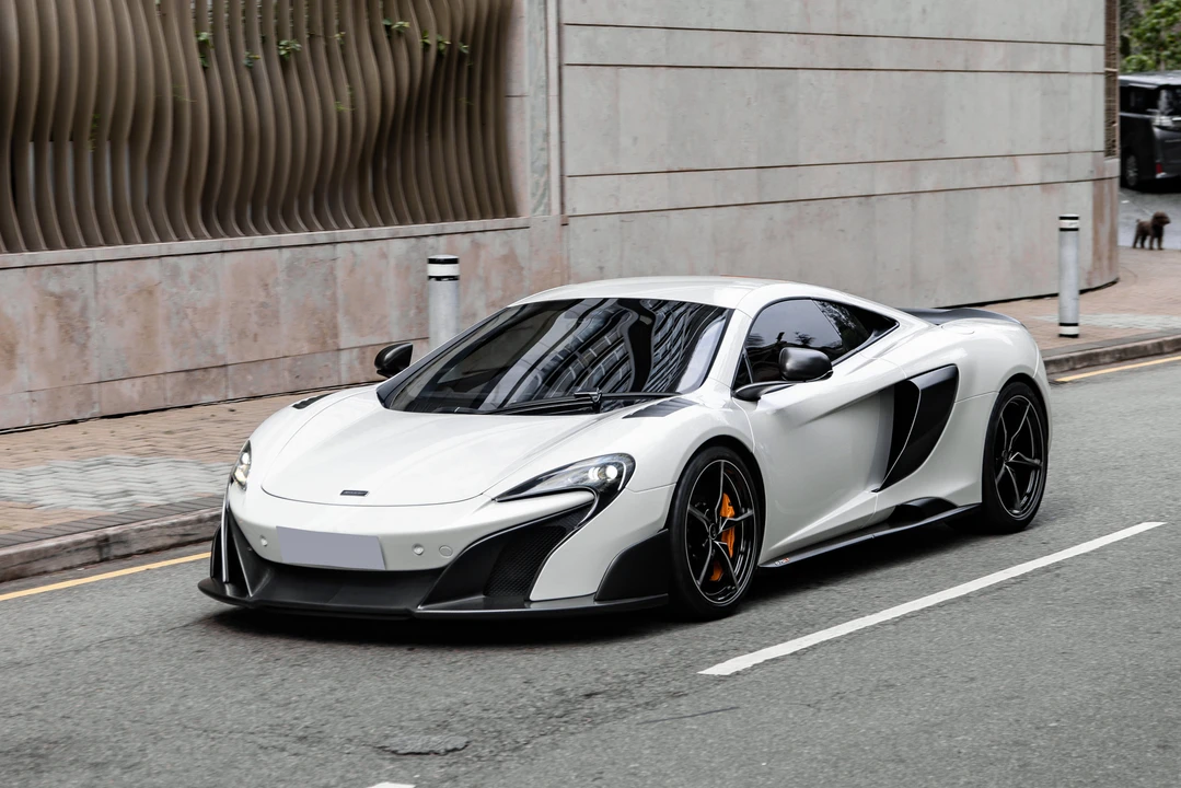 2016 McLaren 675LT Coupe - Image 3 of 31