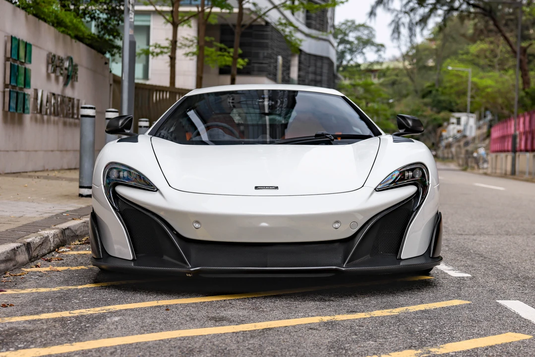 2016 McLaren 675LT Coupe - Image 2 of 31