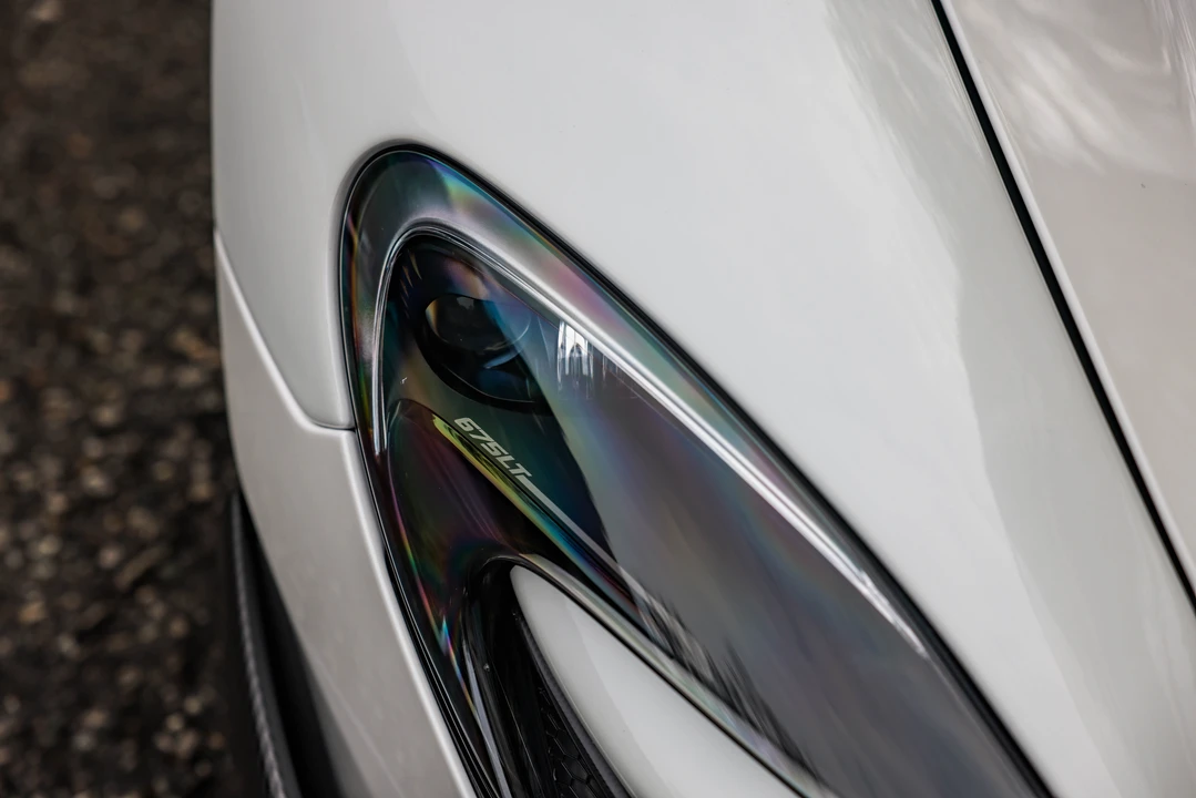 2016 McLaren 675LT Coupe - Image 18 of 31