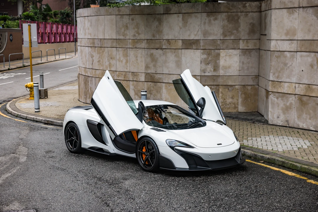 2016 McLaren 675LT Coupe - Image 12 of 31