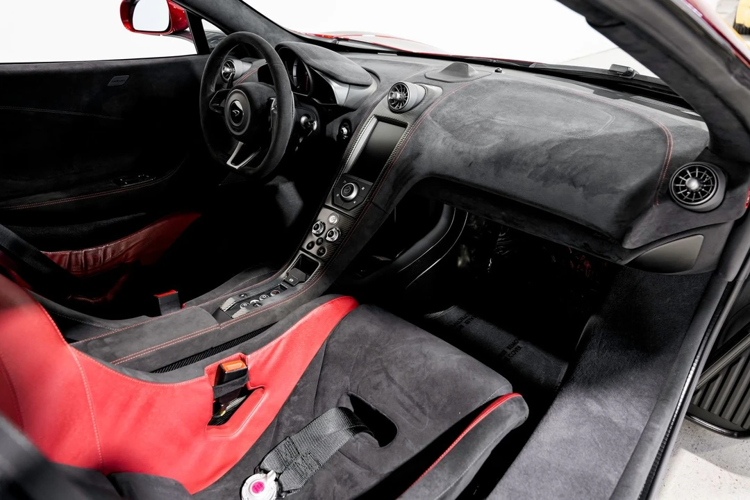2016 McLaren 675LT Coupe - Image 23 of 31