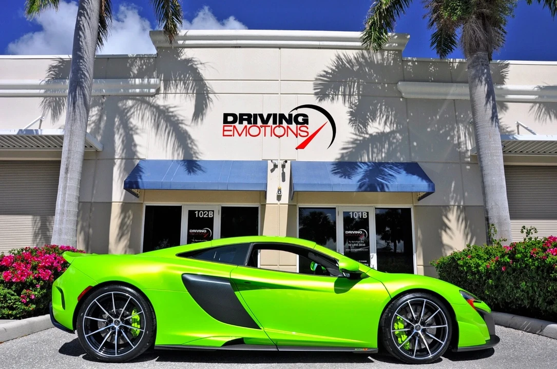2016 McLaren 675LT Coupe - Image 5 of 21