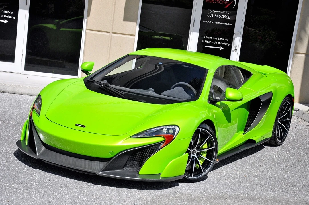 2016 McLaren 675LT Coupe - Image 17 of 21