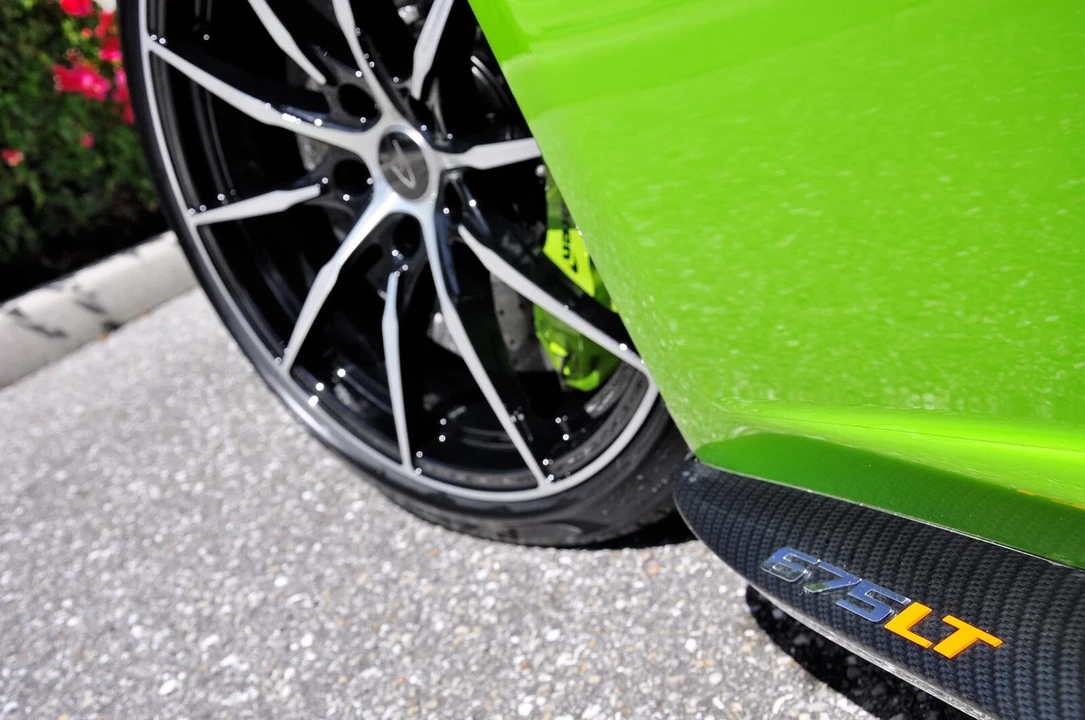 2016 McLaren 675LT Coupe - Image 14 of 21