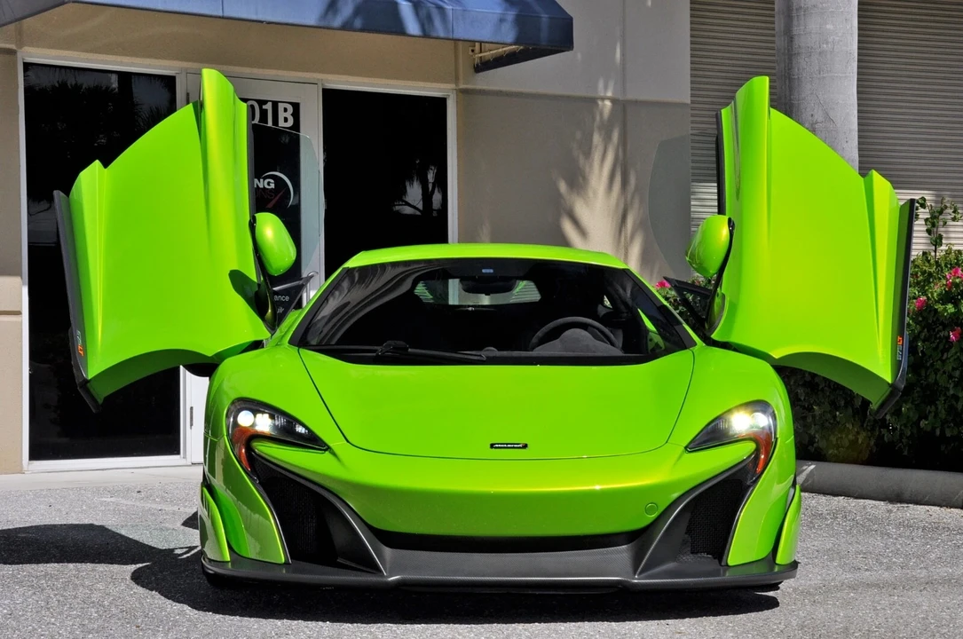 2016 McLaren 675LT Coupe - Image 20 of 21