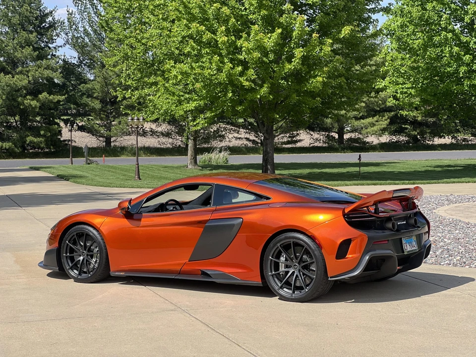2016 McLaren 675LT Coupe - Image 11 of 31