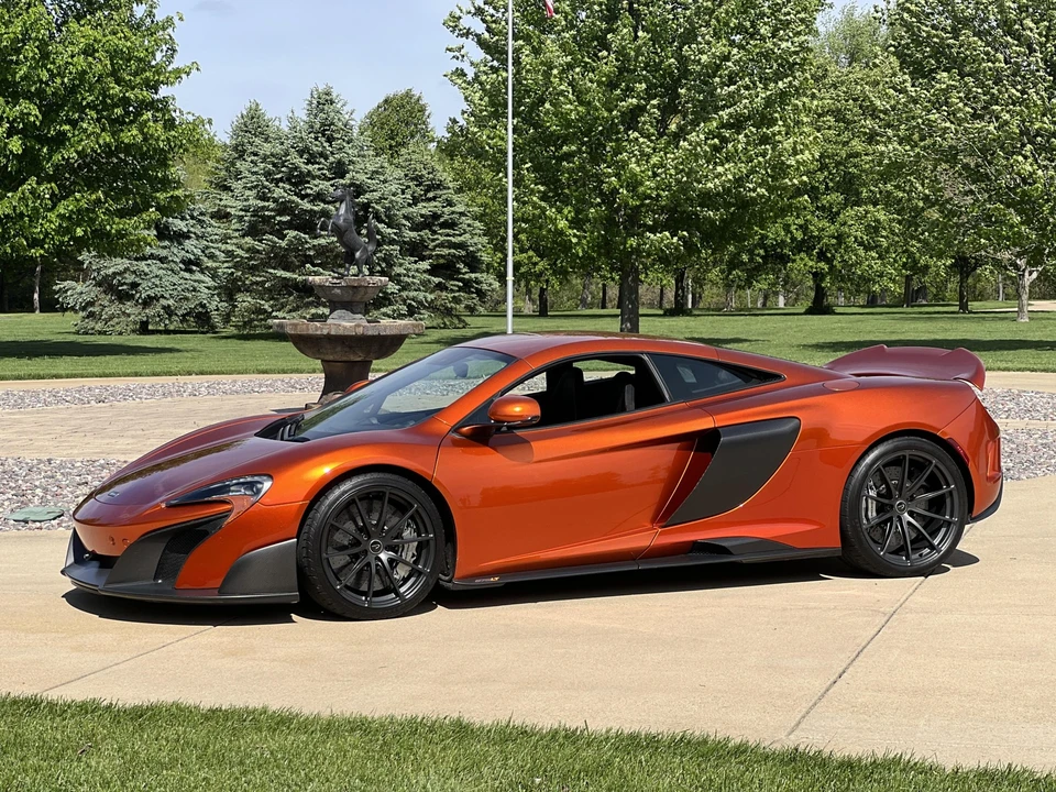 2016 McLaren 675LT Coupe - Image 7 of 31