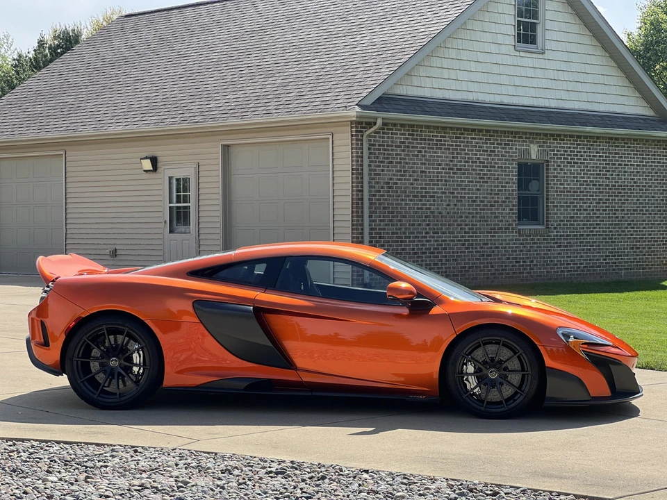 2016 McLaren 675LT Coupe - Image 23 of 31