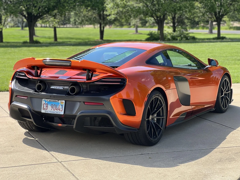2016 McLaren 675LT Coupe - Image 16 of 31