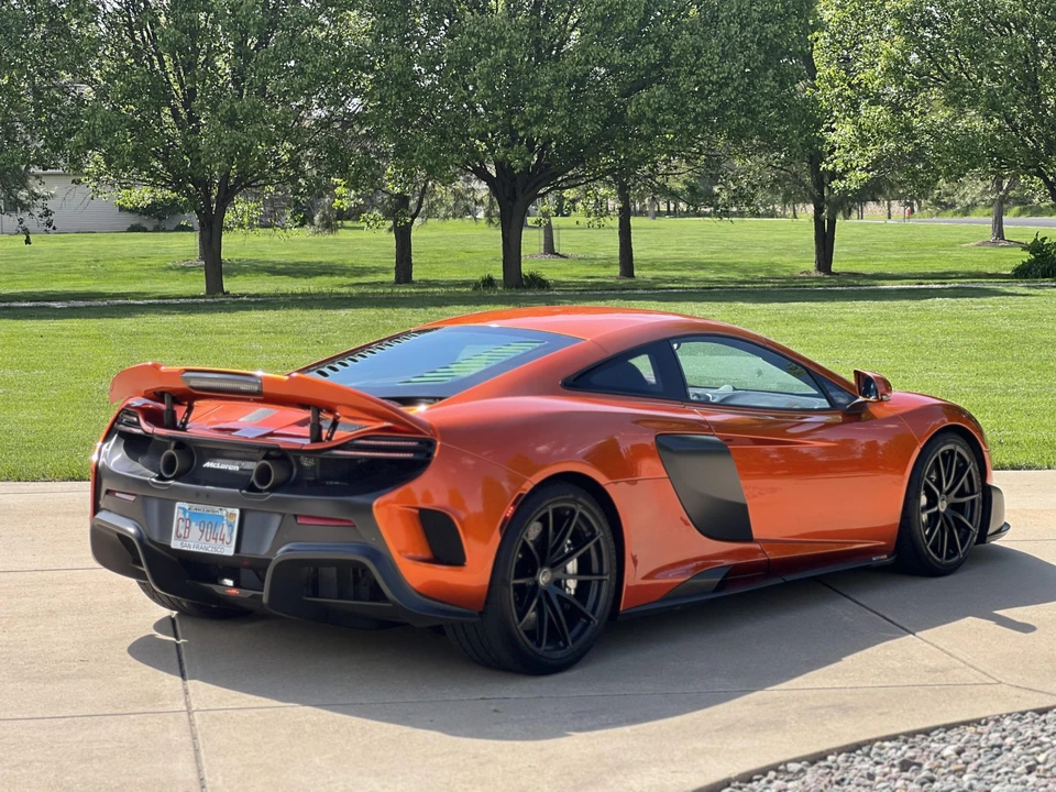 2016 McLaren 675LT Coupe - Image 19 of 31