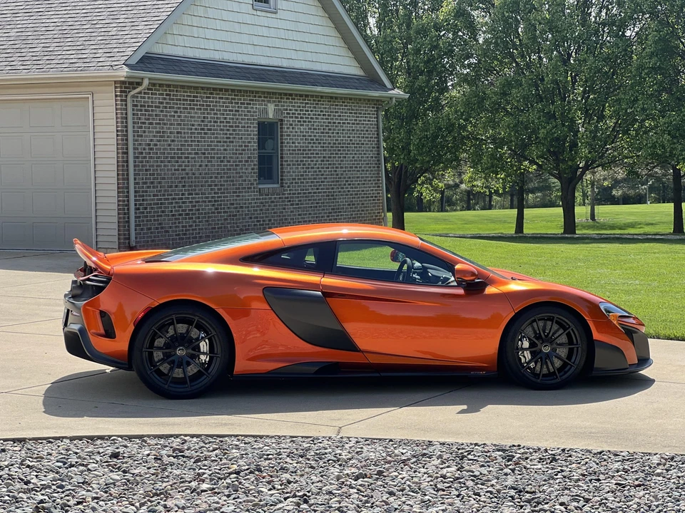 2016 McLaren 675LT Coupe - Image 22 of 31