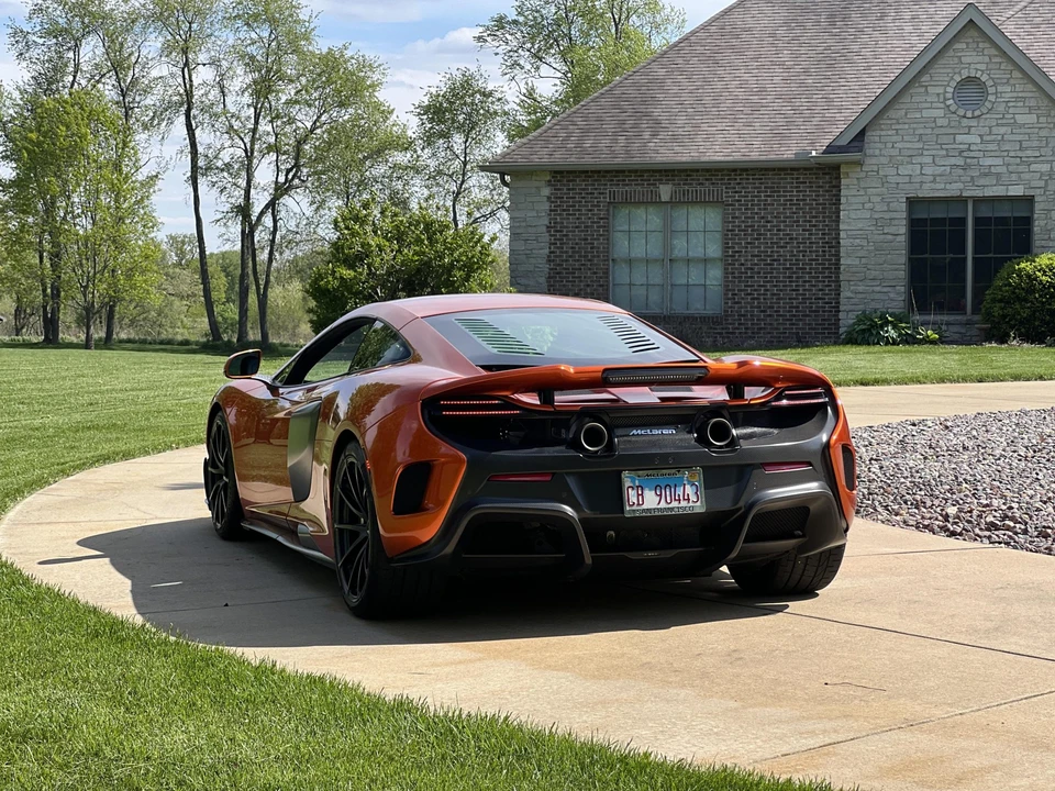 2016 McLaren 675LT Coupe - Image 14 of 31