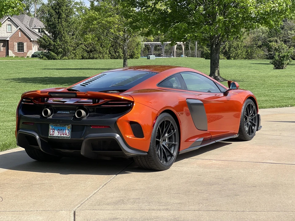 2016 McLaren 675LT Coupe - Image 17 of 31