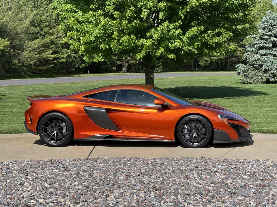 2016 McLaren 675LT Coupe - Image 24 of 31