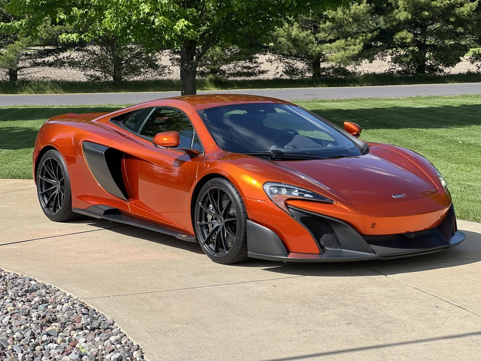 2016 McLaren 675LT Coupe - Image 28 of 31