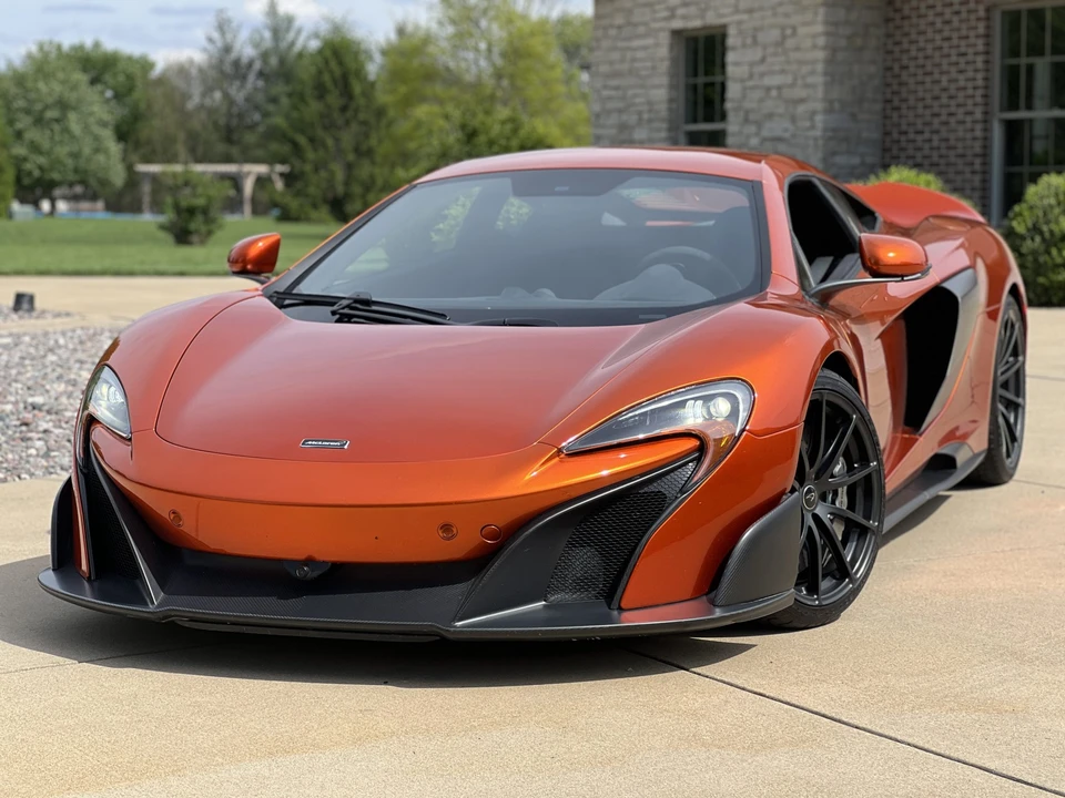 2016 McLaren 675LT Coupe - Image 2 of 31