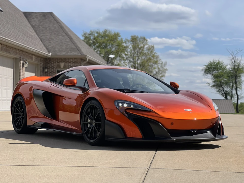 2016 McLaren 675LT Coupe - Image 30 of 31