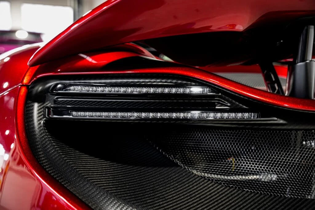 2016 McLaren 675LT Coupe - Image 28 of 31