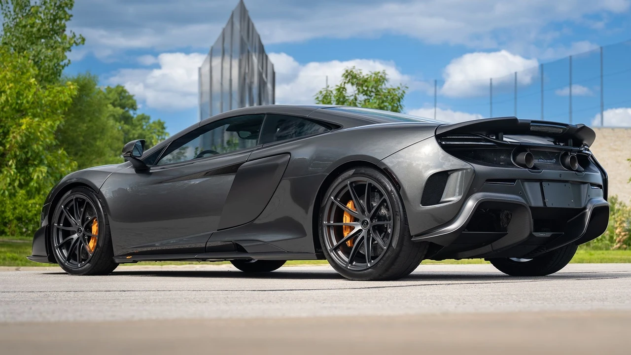 2016 McLaren 675LT Coupe - Image 3 of 31