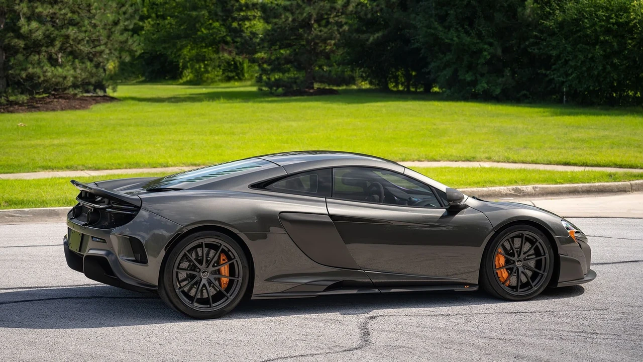 2016 McLaren 675LT Coupe - Image 28 of 31