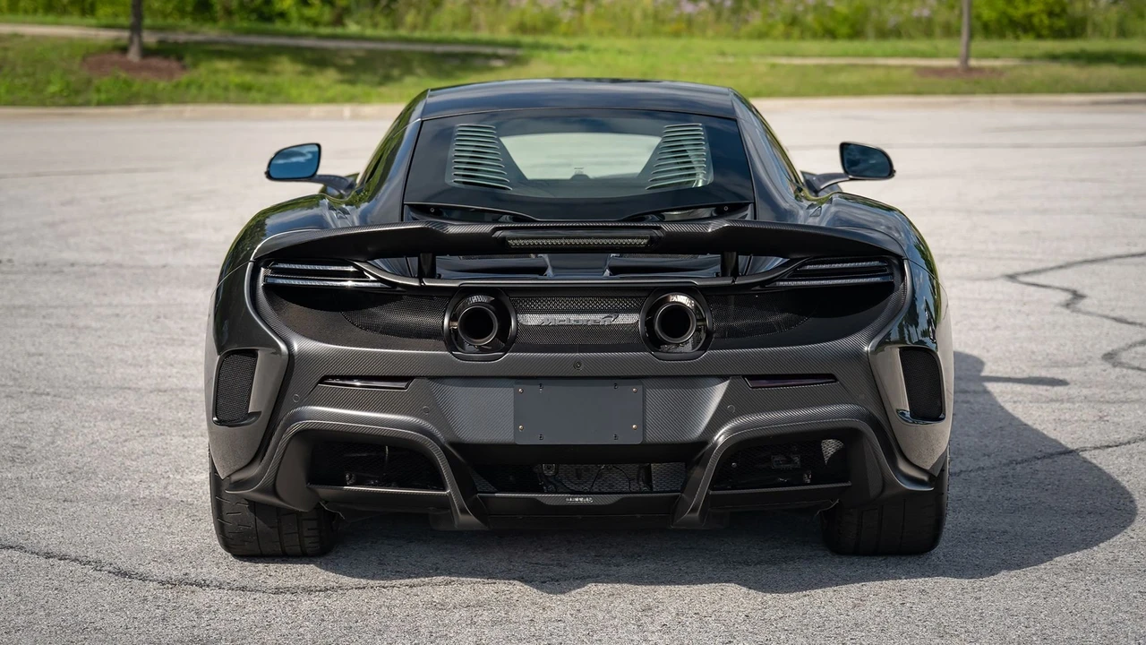 2016 McLaren 675LT Coupe - Image 4 of 31