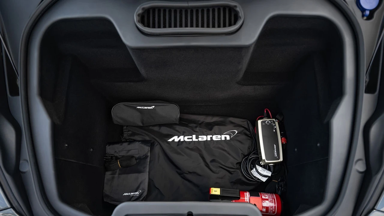 2016 McLaren 675LT Coupe - Image 8 of 31