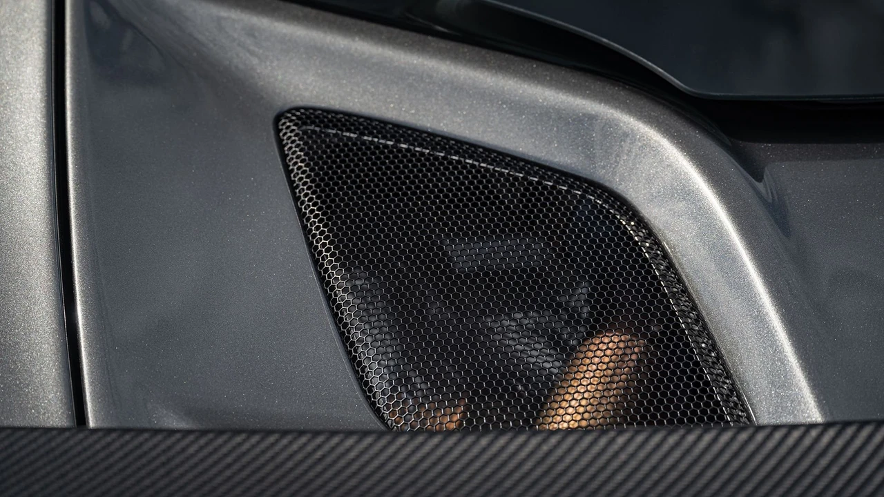 2016 McLaren 675LT Coupe - Image 15 of 31
