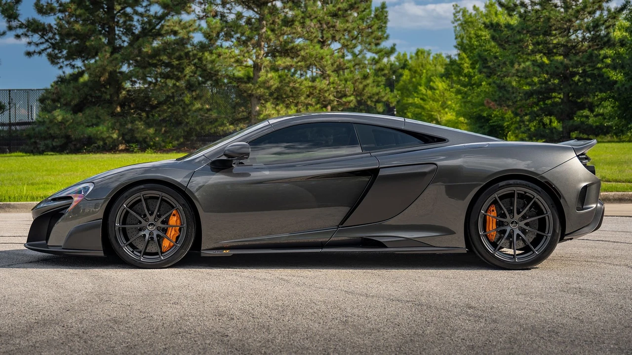 2016 McLaren 675LT Coupe - Image 5 of 31